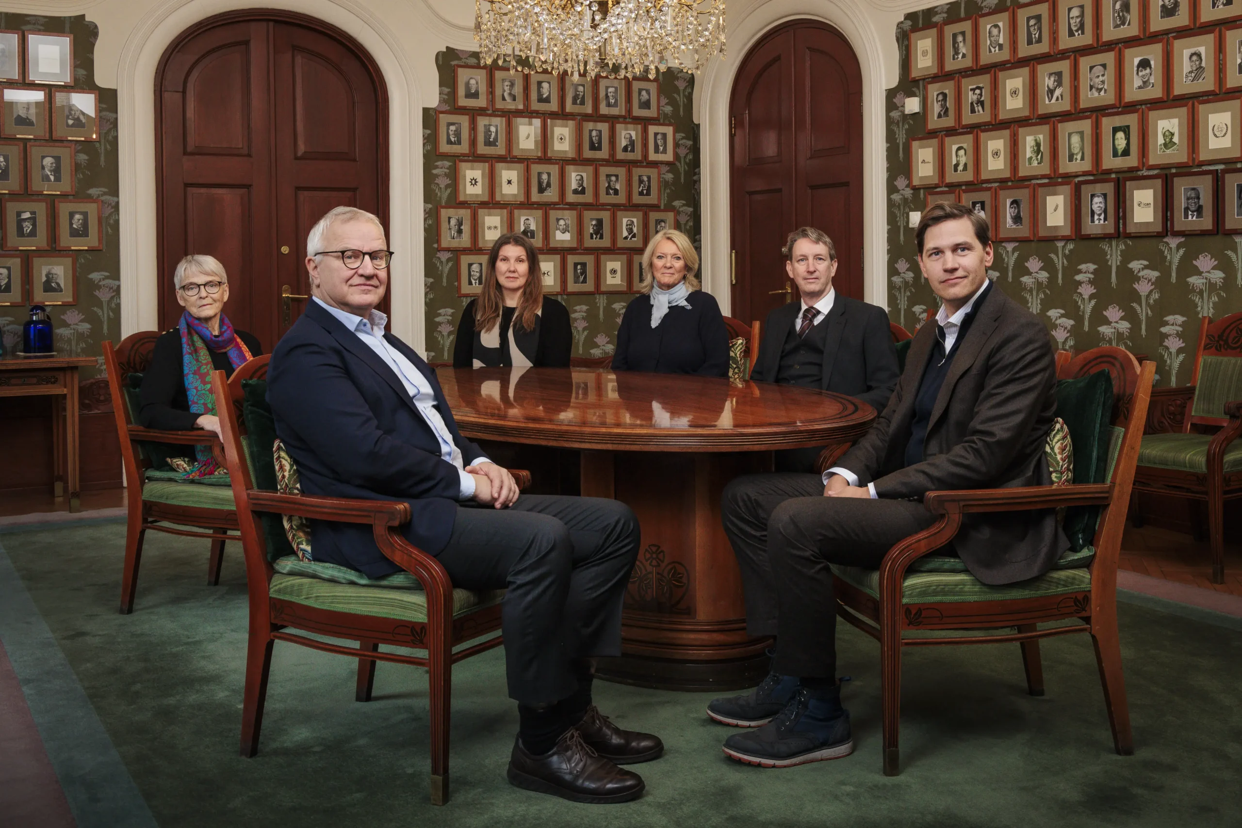 The Norwegian Nobel Committee, 2025. From left: Anne Enger, Kristian Berg Harpviken (secretary), Gry Larsen, Kristin Clemet, Asle Toje (vice chair) og Jørgen Watne Frydnes (chair). © Nobel Prize Outreach. Photo: Geir Anders Rybakken Ørslien.